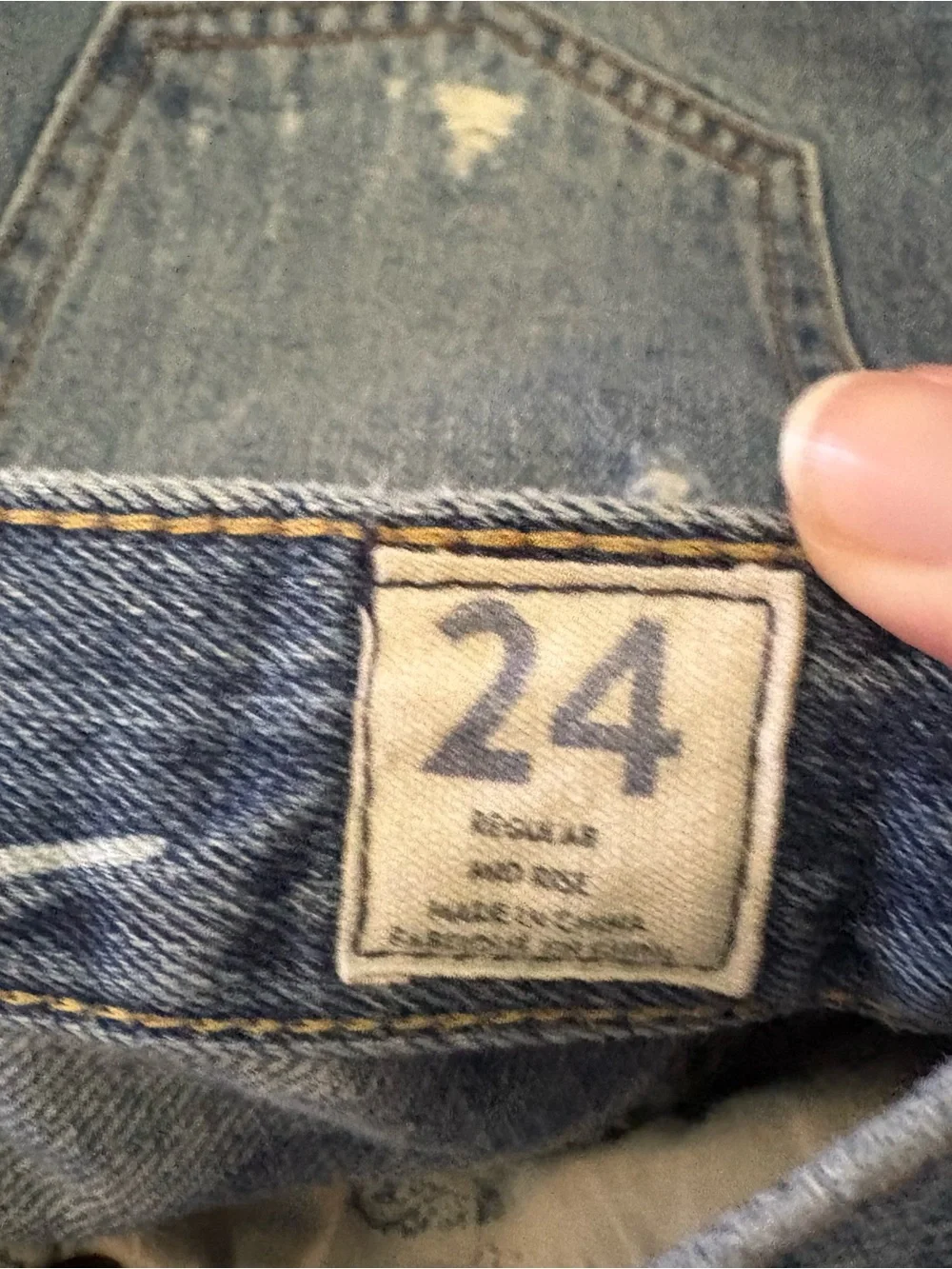 Free People Sofia Shorts Denim Jean Size 24 Distressed Summer Casual Classic